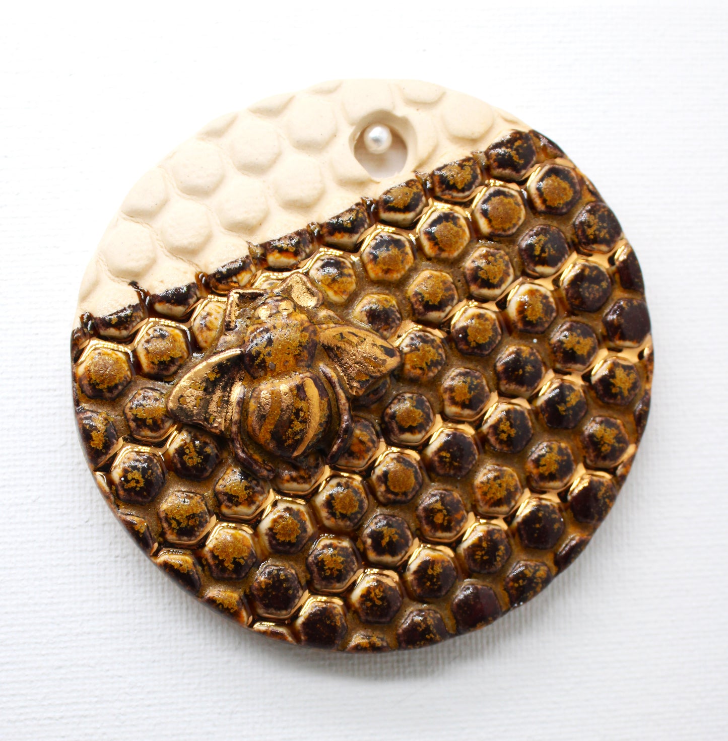 BMix Lustered Bee Wall Hanging