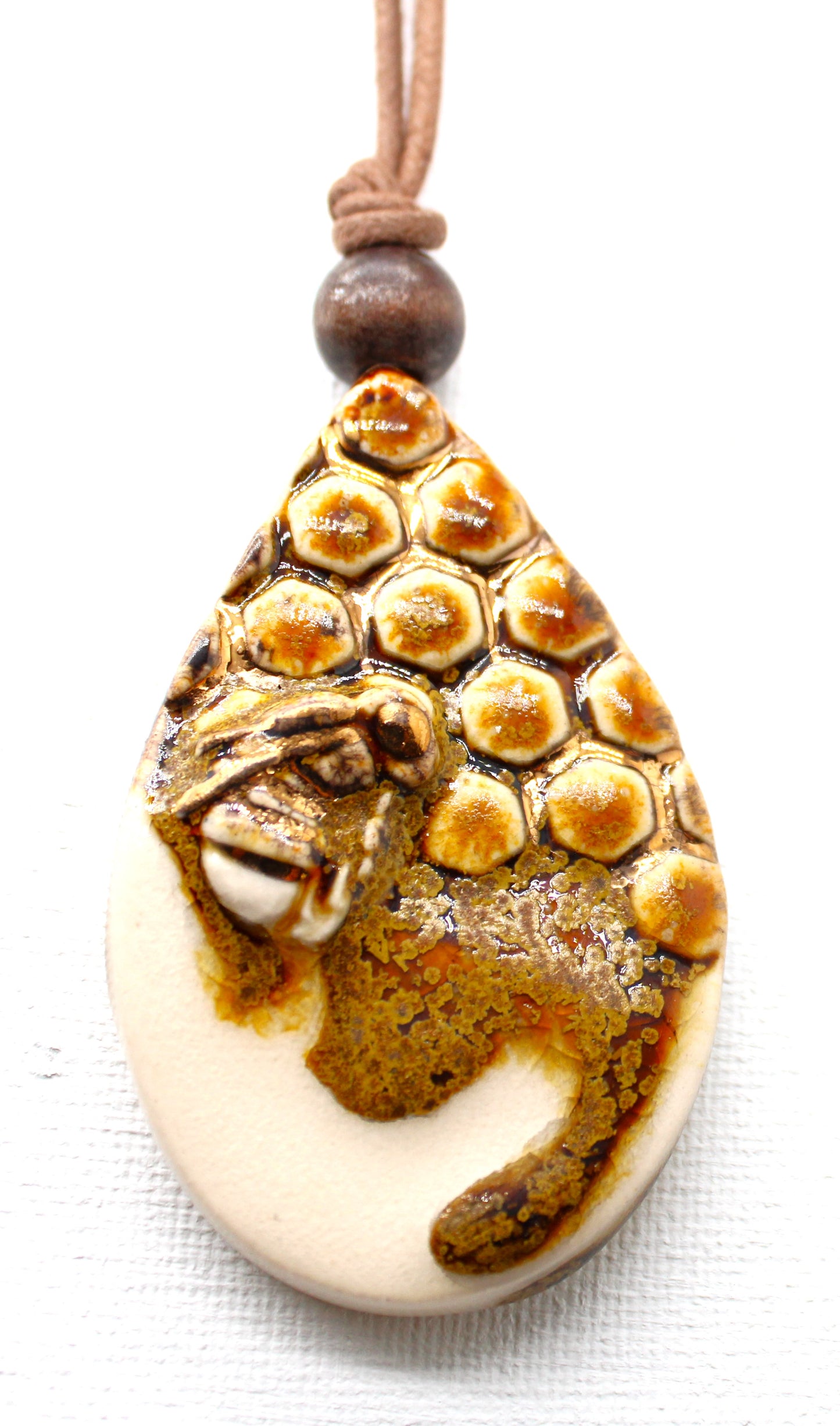 BMix Lustered Bee Pendant