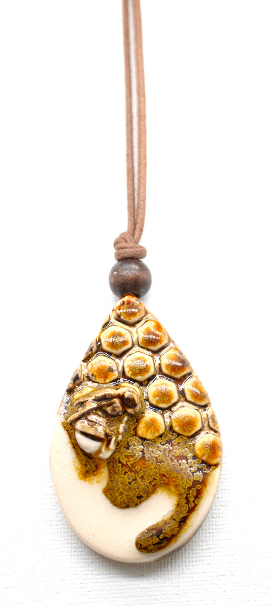 BMix Lustered Bee Pendant
