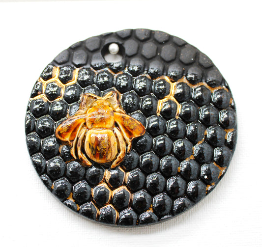 B3 Lustered Bee Wall Hanging